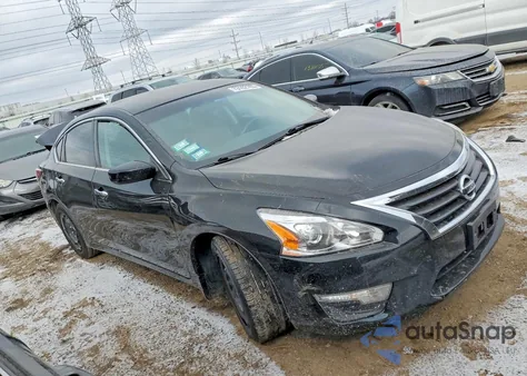 2015 Nissan Altima 2.5 z USA, uszkodzony, nr VIN 1N4AL3AP0FN384162